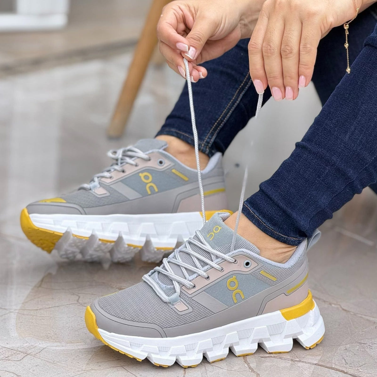 TENIS ON MODEL 1 👟- 50% OFF.